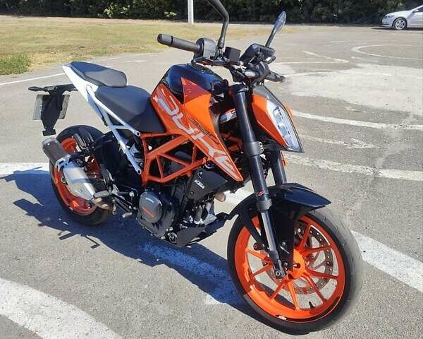 Оранжевый КТМ 390 Duke, объемом двигателя 0.39 л и пробегом 28 тыс. км за 4500 $, фото 4 на Automoto.ua