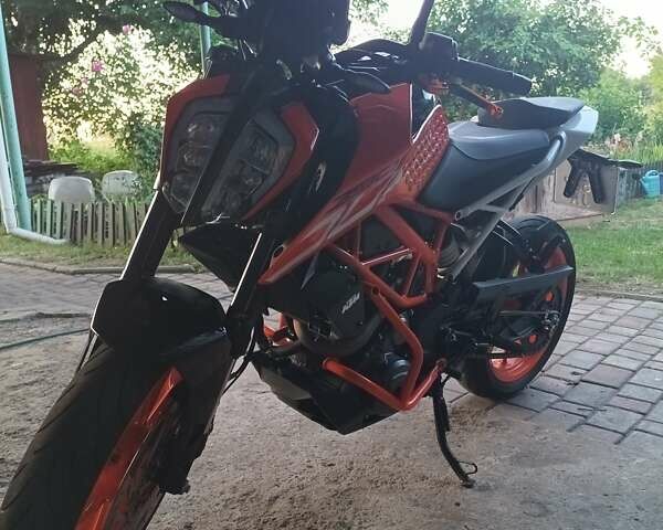 КТМ 390 Duke 2021 у Черкасах на Automoto.ua Помаранчевий КТМ 390 Duke, об'ємом двигуна 0 л та пробігом 10 тис. км за 5200 $, фото 2 на Automoto.ua
