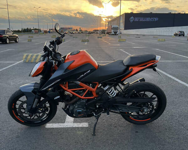 КТМ 390 Duke 2023 в Львове на Automoto.ua Оранжевый КТМ 390 Duke, объемом двигателя 0.4 л и пробегом 8 тыс. км за 5500 $, фото 4 на Automoto.ua