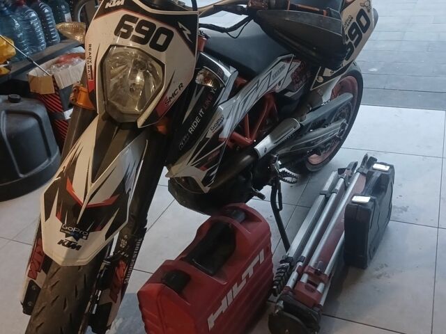 КТМ 690, объемом двигателя 0 л и пробегом 0 тыс. км за 3600 $, фото 2 на Automoto.ua