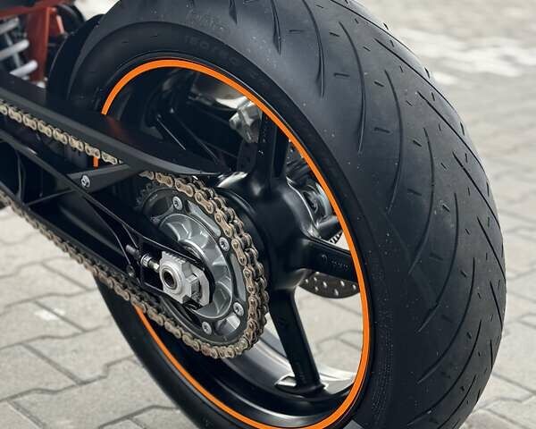 КТМ 690 Duke 2012 у Рівному на Automoto.ua Чорний КТМ 690 Duke, об'ємом двигуна 0.7 л та пробігом 28 тис. км за 5599 $, фото 19 на Automoto.ua