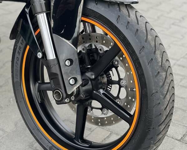 КТМ 690 Duke 2012 у Рівному на Automoto.ua Чорний КТМ 690 Duke, об'ємом двигуна 0.7 л та пробігом 28 тис. км за 5599 $, фото 17 на Automoto.ua