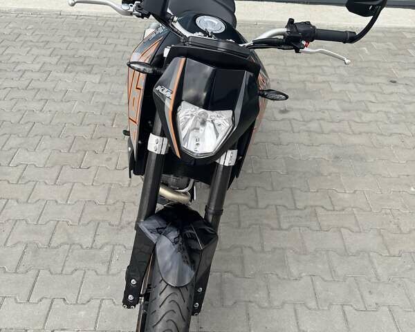 КТМ 690 Duke 2012 у Рівному на Automoto.ua Чорний КТМ 690 Duke, об'ємом двигуна 0.7 л та пробігом 28 тис. км за 5599 $, фото 1 на Automoto.ua