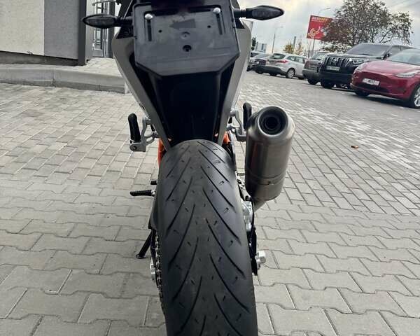 КТМ 690 Duke 2012 у Рівному на Automoto.ua Чорний КТМ 690 Duke, об'ємом двигуна 0.7 л та пробігом 28 тис. км за 5599 $, фото 8 на Automoto.ua