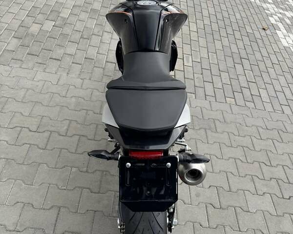 КТМ 690 Duke 2012 у Рівному на Automoto.ua Чорний КТМ 690 Duke, об'ємом двигуна 0.7 л та пробігом 28 тис. км за 5599 $, фото 7 на Automoto.ua