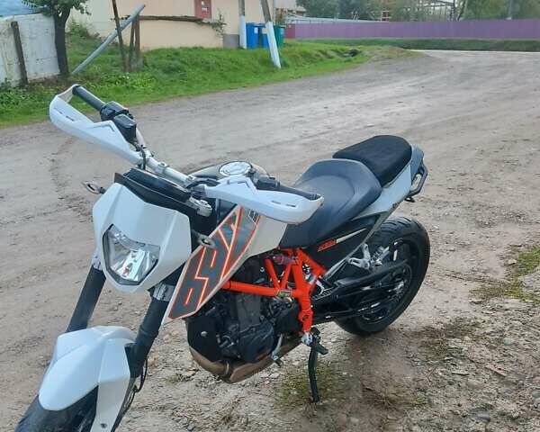 КТМ 690 Duke, об'ємом двигуна 0 л та пробігом 16 тис. км за 2050 $, фото 3 на Automoto.ua