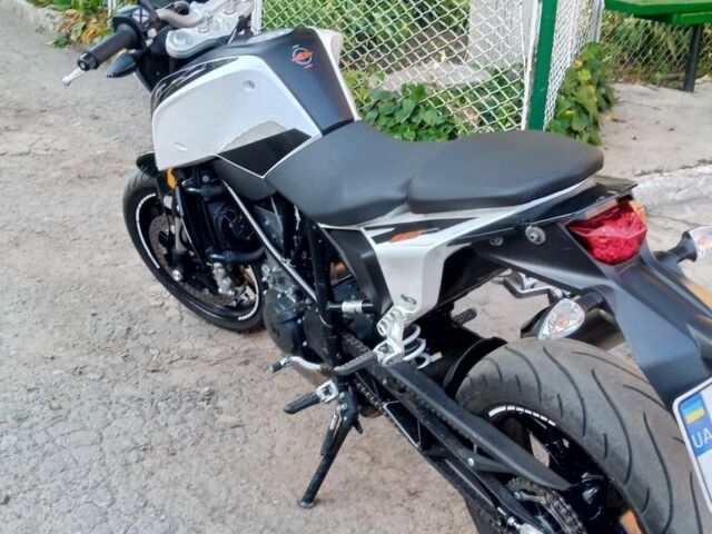 КТМ 690 Duke, объемом двигателя 0.69 л и пробегом 0 тыс. км за 3100 $, фото 1 на Automoto.ua