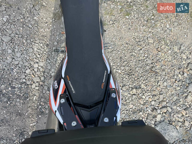 Помаранчевий КТМ 690 Enduro, об'ємом двигуна 0.69 л та пробігом 16 тис. км за 6000 $, фото 9 на Automoto.ua