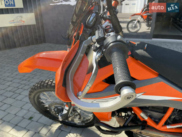Помаранчевий КТМ 690 Enduro, об'ємом двигуна 0.69 л та пробігом 6 тис. км за 11000 $, фото 9 на Automoto.ua