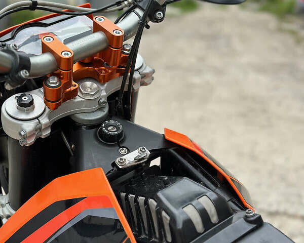 Оранжевый КТМ 690 Enduro, объемом двигателя 0.65 л и пробегом 72 тыс. км за 6300 $, фото 23 на Automoto.ua