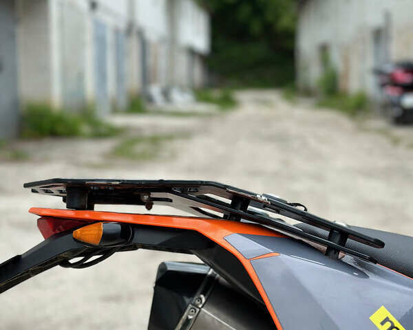 Оранжевый КТМ 690 Enduro, объемом двигателя 0.65 л и пробегом 72 тыс. км за 6300 $, фото 10 на Automoto.ua