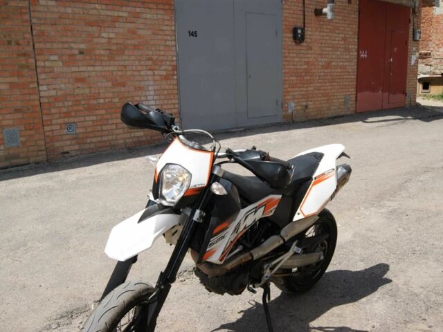 КТМ 690 SMC R, объемом двигателя 0.69 л и пробегом 0 тыс. км за 3800 $, фото 4 на Automoto.ua
