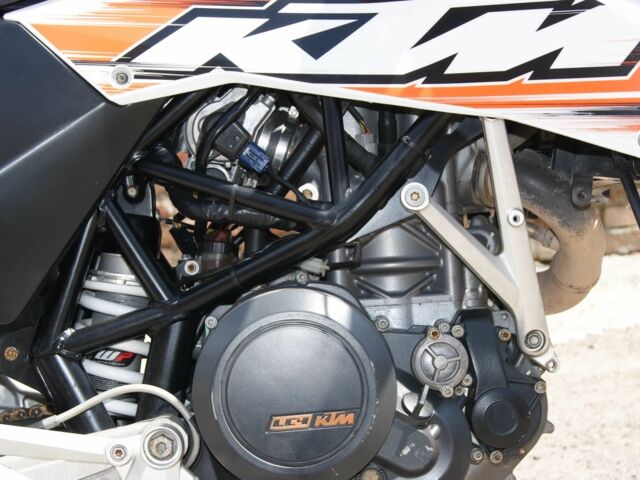 КТМ 690 SMC R, объемом двигателя 0.69 л и пробегом 0 тыс. км за 3800 $, фото 1 на Automoto.ua