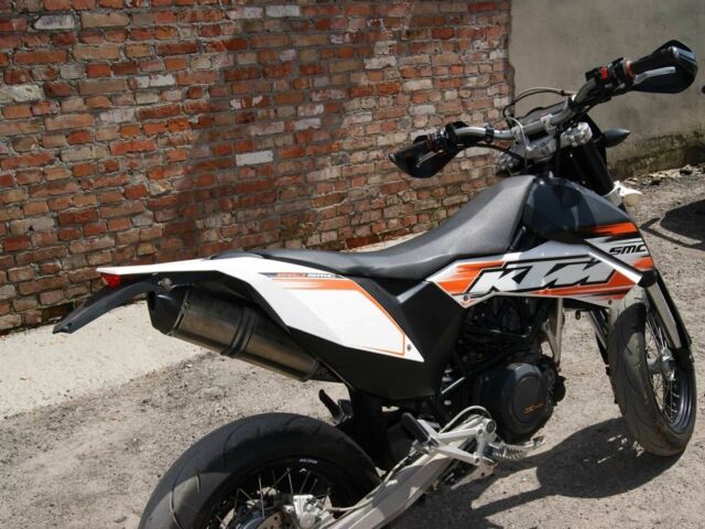 КТМ 690 SMC R, объемом двигателя 0.69 л и пробегом 0 тыс. км за 3800 $, фото 5 на Automoto.ua