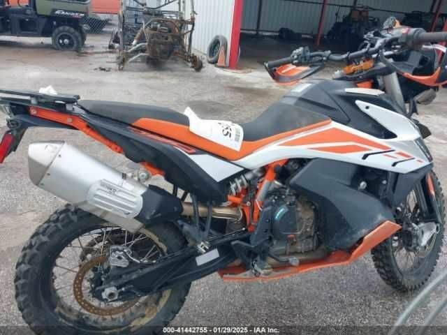 КТМ 790, об'ємом двигуна 0.79 л та пробігом 0 тис. км за 2800 $, фото 11 на Automoto.ua