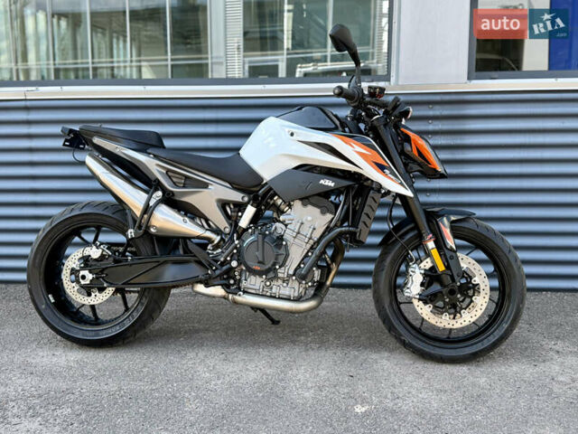 КТМ 790 Duke 2024 в Ровно на Automoto.ua КТМ 790 Duke, объемом двигателя 0.8 л и пробегом 3 тыс. км за 9200 $, фото 1 на Automoto.ua