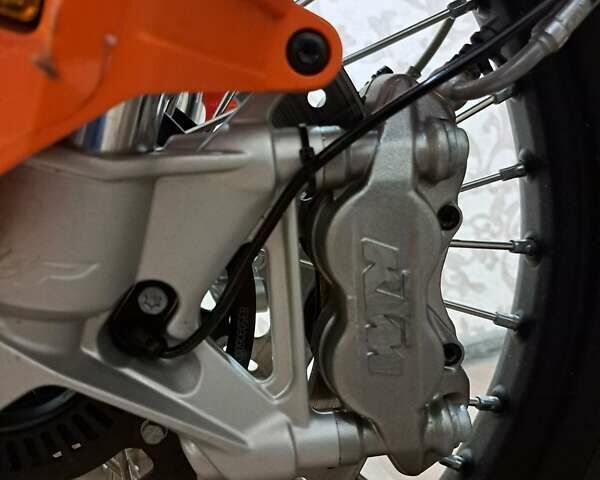 Оранжевый КТМ 890 Adventure R, объемом двигателя 0.08 л и пробегом 3 тыс. км за 17950 $, фото 7 на Automoto.ua