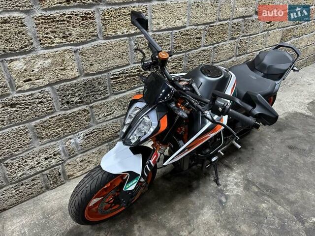 КТМ 890 Duke, объемом двигателя 0 л и пробегом 6 тыс. км за 8500 $, фото 1 на Automoto.ua