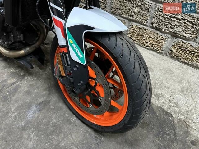 КТМ 890 Duke, объемом двигателя 0 л и пробегом 6 тыс. км за 8500 $, фото 10 на Automoto.ua