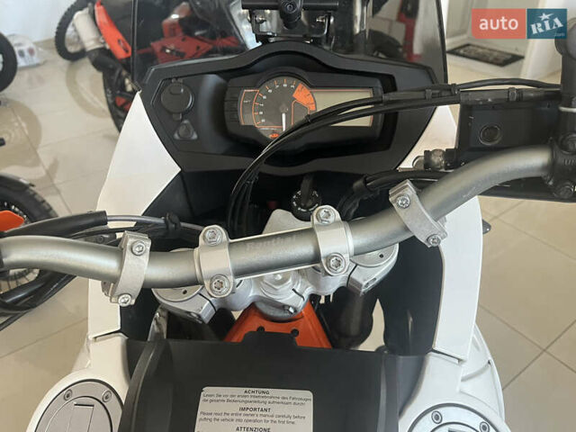 Белый КТМ 990 Adventure, объемом двигателя 1 л и пробегом 23 тыс. км за 9800 $, фото 11 на Automoto.ua
