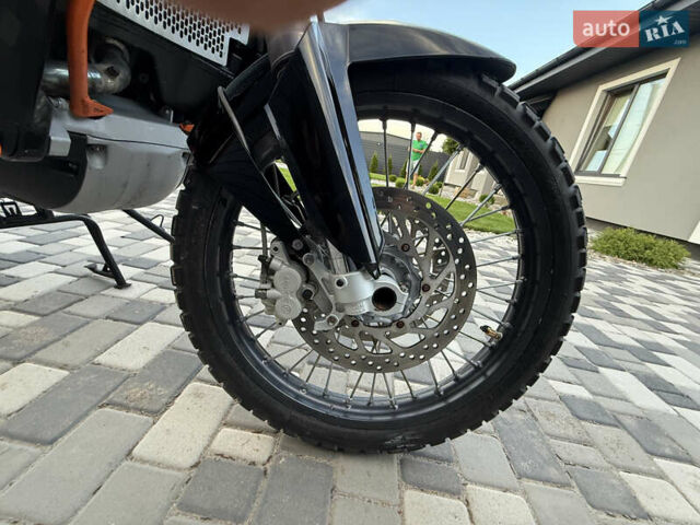 КТМ 990 Adventure, объемом двигателя 1 л и пробегом 16 тыс. км за 7700 $, фото 4 на Automoto.ua