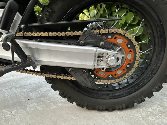 КТМ 990 Adventure, объемом двигателя 1 л и пробегом 0 тыс. км за 9000 $, фото 10 на Automoto.ua