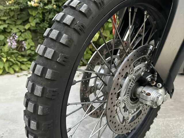 КТМ 990 Adventure, объемом двигателя 1 л и пробегом 0 тыс. км за 9000 $, фото 11 на Automoto.ua