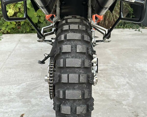 Сірий КТМ 990 Adventure, об'ємом двигуна 1 л та пробігом 36 тис. км за 9000 $, фото 9 на Automoto.ua