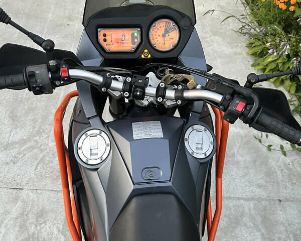 Сірий КТМ 990 Adventure, об'ємом двигуна 1 л та пробігом 36 тис. км за 9000 $, фото 6 на Automoto.ua
