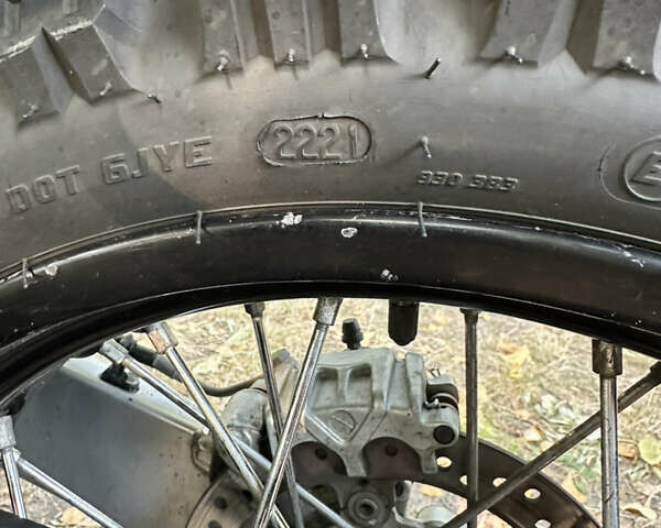 Синий КТМ 990 Adventure, объемом двигателя 1 л и пробегом 101 тыс. км за 7900 $, фото 19 на Automoto.ua