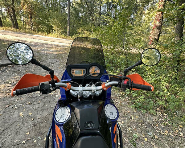 Синий КТМ 990 Adventure, объемом двигателя 1 л и пробегом 101 тыс. км за 7900 $, фото 18 на Automoto.ua