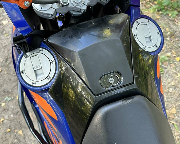 Синий КТМ 990 Adventure, объемом двигателя 1 л и пробегом 101 тыс. км за 7900 $, фото 13 на Automoto.ua