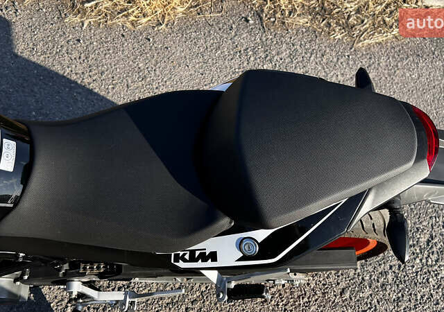 Черный КТМ Дюке, объемом двигателя 0.2 л и пробегом 8 тыс. км за 2600 $, фото 5 на Automoto.ua