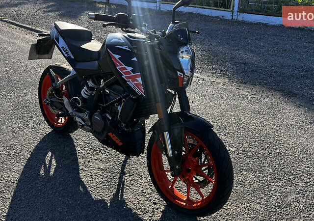 Черный КТМ Дюке, объемом двигателя 0.2 л и пробегом 8 тыс. км за 2600 $, фото 17 на Automoto.ua