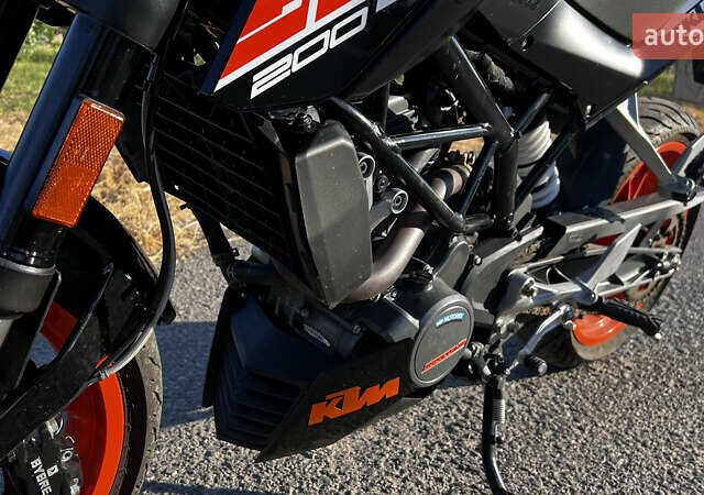 Черный КТМ Дюке, объемом двигателя 0.2 л и пробегом 8 тыс. км за 2600 $, фото 8 на Automoto.ua