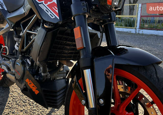 Черный КТМ Дюке, объемом двигателя 0.2 л и пробегом 8 тыс. км за 2600 $, фото 9 на Automoto.ua