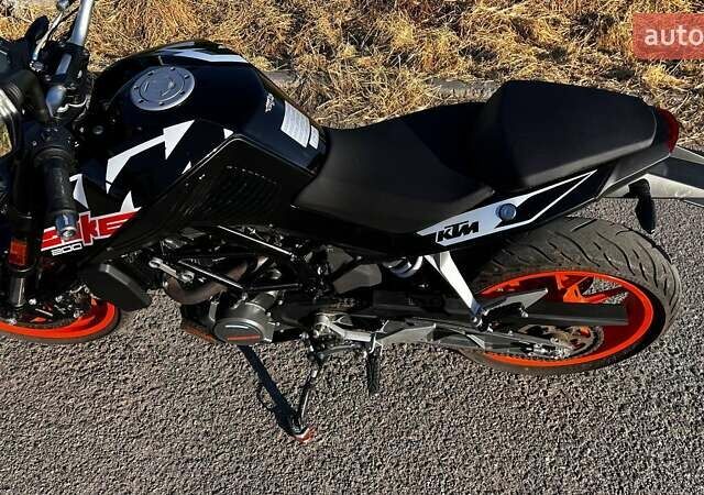 КТМ Дюке 2021 в Новом Буге на Automoto.ua Черный КТМ Дюке, объемом двигателя 0.2 л и пробегом 8 тыс. км за 2600 $, фото 5 на Automoto.ua