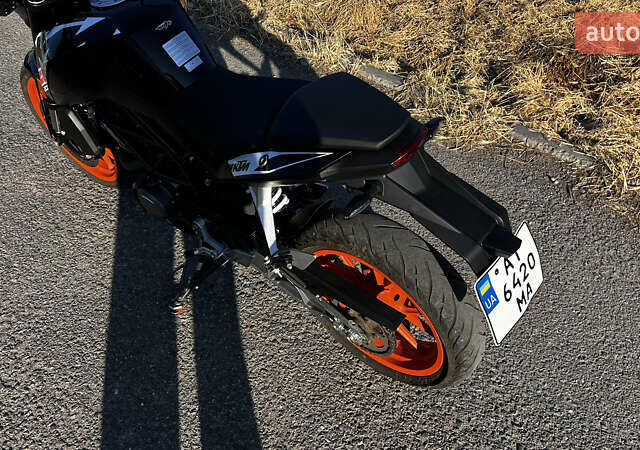 Черный КТМ Дюке, объемом двигателя 0.2 л и пробегом 8 тыс. км за 2600 $, фото 13 на Automoto.ua