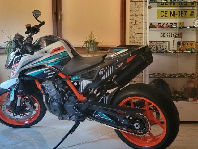 КТМ Дюке, объемом двигателя 0.89 л и пробегом 0 тыс. км за 5000 $, фото 4 на Automoto.ua