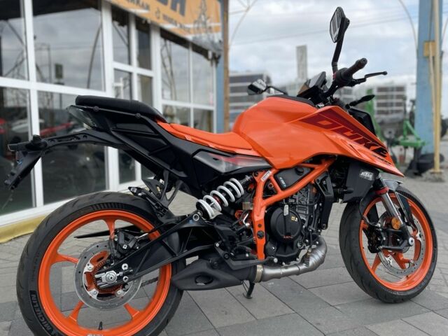КТМ Дюке, объемом двигателя 0.4 л и пробегом 0 тыс. км за 7584 $, фото 1 на Automoto.ua