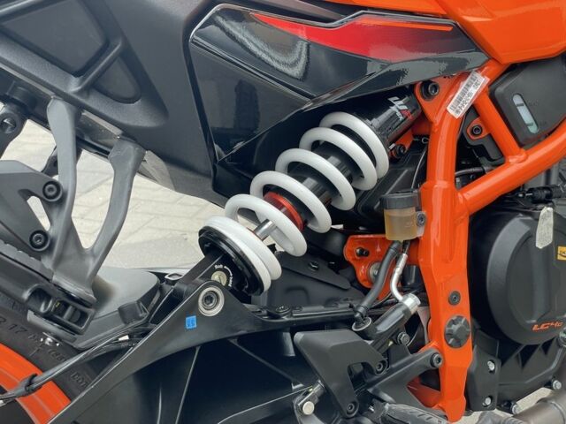 КТМ Дюке, объемом двигателя 0.4 л и пробегом 0 тыс. км за 7584 $, фото 8 на Automoto.ua