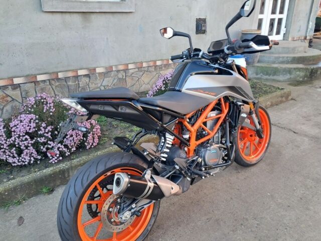 КТМ Дюке, объемом двигателя 0.39 л и пробегом 0 тыс. км за 3200 $, фото 1 на Automoto.ua