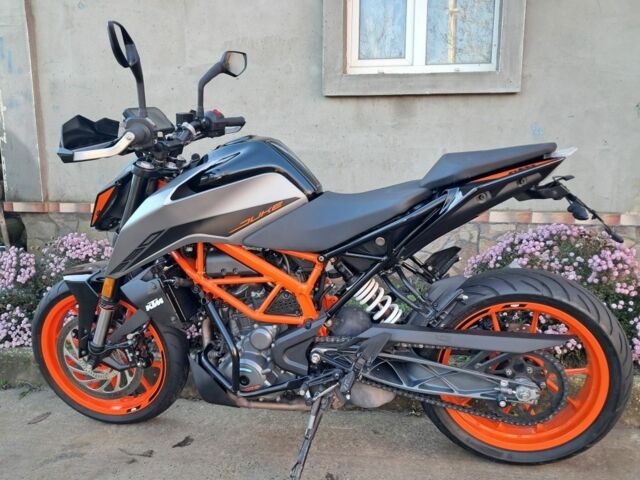 КТМ Дюке, объемом двигателя 0.39 л и пробегом 0 тыс. км за 3200 $, фото 6 на Automoto.ua