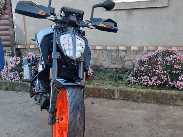 КТМ Дюке, объемом двигателя 0.39 л и пробегом 0 тыс. км за 3200 $, фото 4 на Automoto.ua