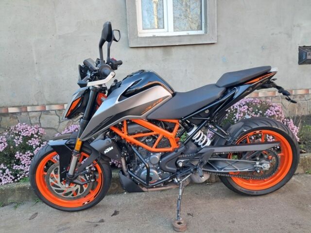 КТМ Дюке, объемом двигателя 0.39 л и пробегом 0 тыс. км за 3200 $, фото 5 на Automoto.ua