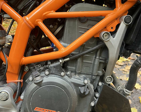 Помаранчевий КТМ Дюкє, об'ємом двигуна 0.4 л та пробігом 25 тис. км за 2300 $, фото 16 на Automoto.ua