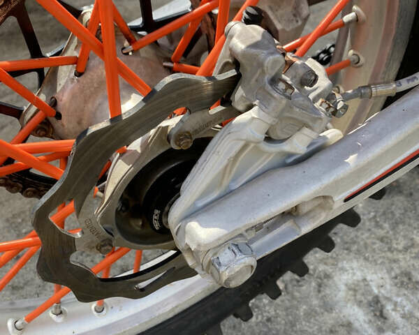 Помаранчевий КТМ Фрірайд, об'ємом двигуна 0.35 л та пробігом 150 тис. км за 7500 $, фото 8 на Automoto.ua