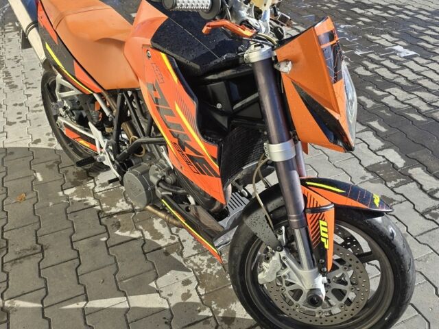 КТМ Супер Дюке, объемом двигателя 0.99 л и пробегом 0 тыс. км за 3200 $, фото 3 на Automoto.ua