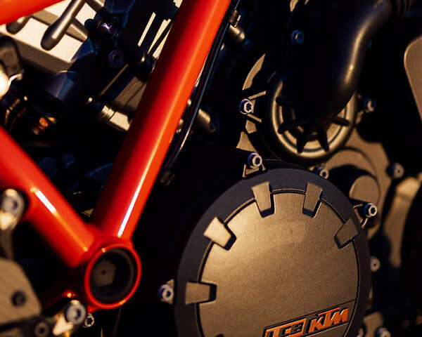 Синій КТМ Супєр Дюкє, об'ємом двигуна 1.3 л та пробігом 11 тис. км за 19000 $, фото 17 на Automoto.ua