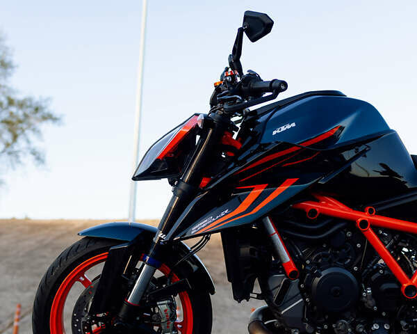 Синій КТМ Супєр Дюкє, об'ємом двигуна 1.3 л та пробігом 11 тис. км за 19000 $, фото 4 на Automoto.ua